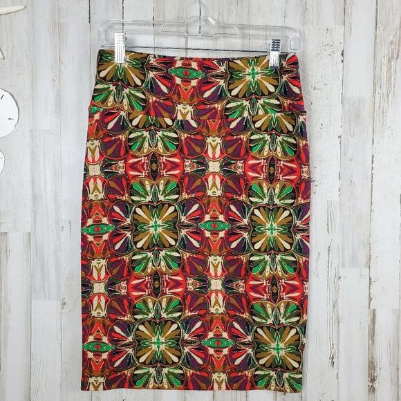 LuLaRoe Simply Comfortable Geometric Skirt Small - Picture 1 of 8